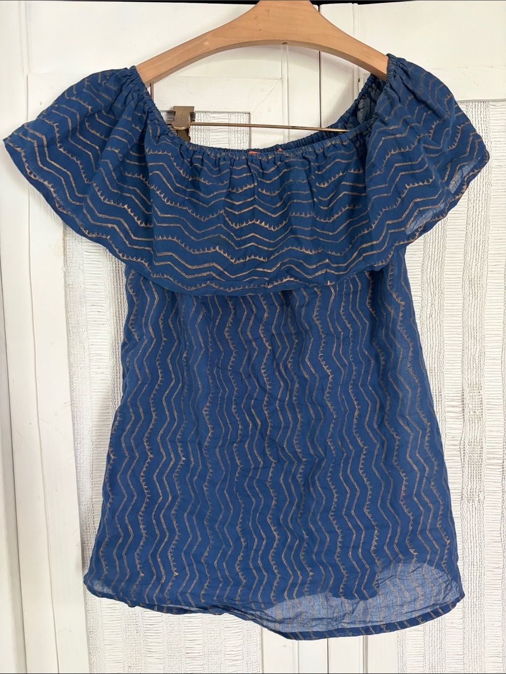 Oliphant gold print on off shoulder ruffle top size XS